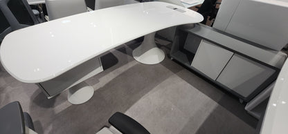 Executive Table BT076