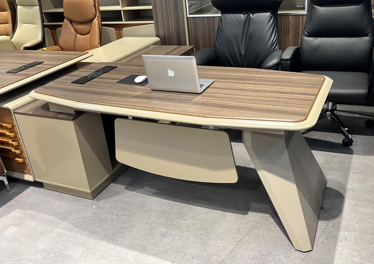 Executive L shape Table